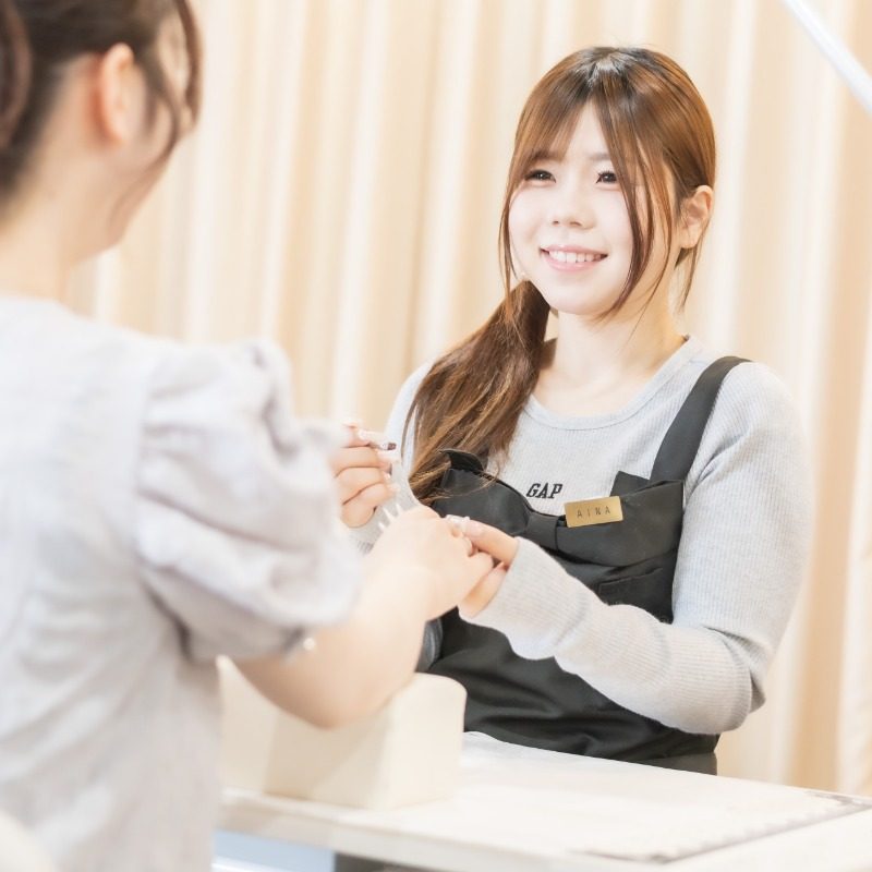 ネイリスト AINA